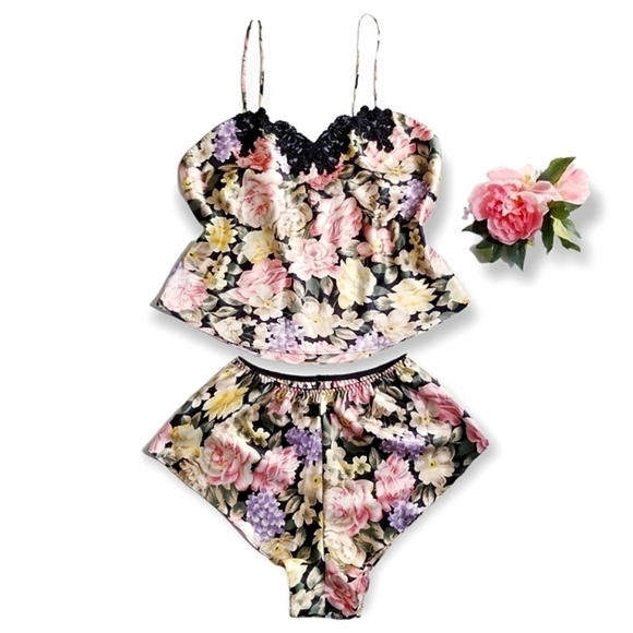 Victoria’s Secret Vintage 90s Gold Tag Floral Satin Soft Pajama Set - Picture 5 of 15